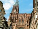 Katedralen Nôtre-Dame tronar majestätiskt över Strasbourg