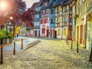 Se fram emot att uppleva den färgglada kulturen i Alsace