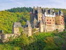 En af de mest berømte borge ved Mosel er Torneroseslottet Burg Elz