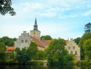 Mors har också Højriis slott, som har speciella evenemang varje sommar