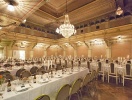 Kolla in den pampiga och välbevarade gamla balsalen på Grand Hotel Lund