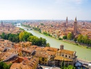 Besøg den romantiske Adige-flod, som flyder gennem Verona
