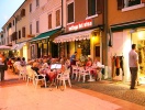 Oplev stemningen på fortovsrestauranterne - her i Bardolino