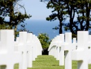 9.000 kors på den amerikanska kyrkogården vid Pointe du Hoc