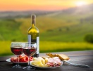 I Toscana kan du frossa i solens mat och vin
