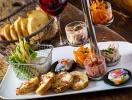 Nyd de inkluderede middage på hotellets Brasserie Chez Julien