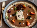 Der indgår lækre 3-retters middage i Hotel Au Cheval Blancs populære restaurant i opholdet