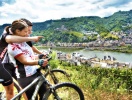 Det är populärt att cykla längs Mosel, ta med egen cykel eller hyr på plats
