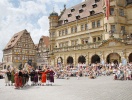 Rådhuset och Marktplatz är också centrum för de historiska festspelen som äger rum i staden varje år
