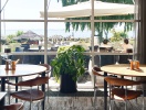 Udsigten over det sydfynske øhav kan nydes både fra hotellets restaurant og fra solterrassen på de lune dage