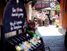 I Svendborg er der et hav af specialbutikker og hyggelige spisesteder i de gamle, krogede gader