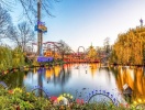 I Tivoli er der gang i den en stor del af året med både sommerhøjtid, Halloween og julemarked