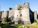 Besök också fästningen Château d'Angers i staden Angers