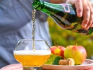 Överallt i Bretagne stöter man på äppelodlingar, så kom ihåg att smaka på den lokala cidern!