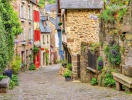 Gör också en utflykt till Dinan, som anses vara en av de vackraste gamla städerna i Bretagne