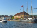 Den gamle toldbod hilser velkommen til Horsens havn som et vartegn fra byens lange historie