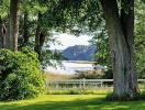 Det er i disse romantiske omgivelser, I skal nyde livet på en miniferie i Sverige