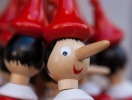 Besøg Pinocchio Park i Collodi (3 km), og se nærmere på træfiguren med den lange næse