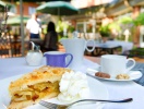 Ringhotel Sellhorn serverer også gerne deres hjemmelavede kager i "kaffehaven" efter vandreturen