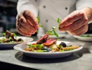 Se fram emot den inkluderade middagen i hotellets restaurang