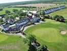 Ekerum Resort Öland ligger vackert i hjärtat av ön, bara 10 minuter från Borgholm