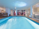 Aaahhh... koppla av med wellness och ett dopp i hotellets swimmingpool efter dagens äventyr