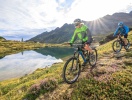 Cykla förbi stilla glaciärsjöar och upplev Österrikes stora naturskatt på nära håll
