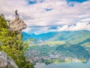 Om du vågar kan du klättra till toppen av Monte Baldo, där du kommer att belönas med denna utsikt