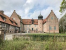 Bad Bederkesa er bygget op omkring en vaskeægte ridderborg, som har ligger her siden 1100-tallet