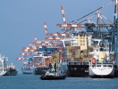 Bremerhaven har en af Tysklands største containerhavne, som I kan komme på guidet tur i