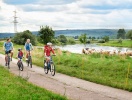 Håll en aktiv semester och cyklar längs Weser Radweg som går längs floden