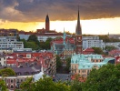Den historiske skyline rager op over skærgårdskysten og alle oplevelserne