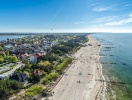 Du bor på den populära badorten Mielno som växer under sommaren på grund av alla badgäster