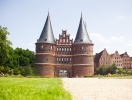 Gör en utflykt till Hansastaden Lübeck med dess världsarvslistade medeltidscentrum och gotiska prakt