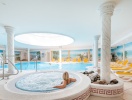 På hotellet er der også en flot wellnessafdeling med indendørspool, flere saunaer samt sne- og saltrum
