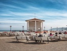 Sellin er en billedskøn badeby på den tyske ø, kendt for sin smukke arkitektur og lange sandstrand