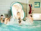 I Westersteder Hössenbads indendørs pool er der rutsjebane og gode badestunder året rundt