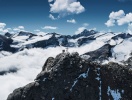 Ta linbanan upp till de bästa panoramautsikterna - ibland kommer du över molnen