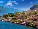 Om du kör norrut kan du besöka det romantiska fiskeläget Limone sul Garda