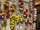 Stadens citronlundar har gett Limone sul Garda dess namn och ett varumärke som du kan se överallt