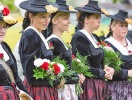 Tyrolens folklore är rik och levande, djupt rotad i regionens alpina landskap och historia