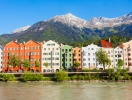 Gör en dagsutflykt till Tyrolens huvudstad Innsbruck där du kan uppleva barock- och gotisk arkitektur