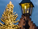 Upplev den stora julgranen på den berömda julmarknaden Gendarmenmarkt