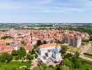 Güstrow er jeres smukke feriekulisse for et par dages ferie, og byen er bygget op omkring domkirken og slottet