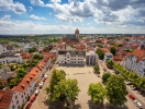 Rostock er en livlig havneby i Mecklenburg-Vorpommern, beliggende ved Warnow-flodens udmunding i Østersøen