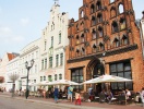 Wismar er en charmerende hansestad, kendt for sin velbevarede middelalderbymidte, som er på UNESCOs verdensarvsliste