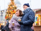 Tag en ven med, og oplev magien til det smukt oplyste julemarked