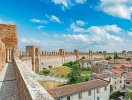Upplev den 14 meter höga stadsmuren från medeltiden som omger staden Cittadella (60 km)