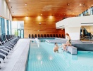 Bara 700 meter från slottet ligger AQUALUX Therme Fohnsdorf, som erbjuder SPA med pooler