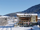 I skal bo på Hotel Austria, som er jeres hyggelige base med kun 50 meter til svævebanen